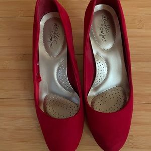 Dexflex comfort red heels